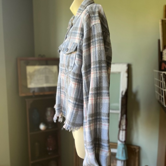 ALTARD STATE CROPPED ROUGH EDGE FLANNEL SIZE MEDIUM - Picture 2 of 9